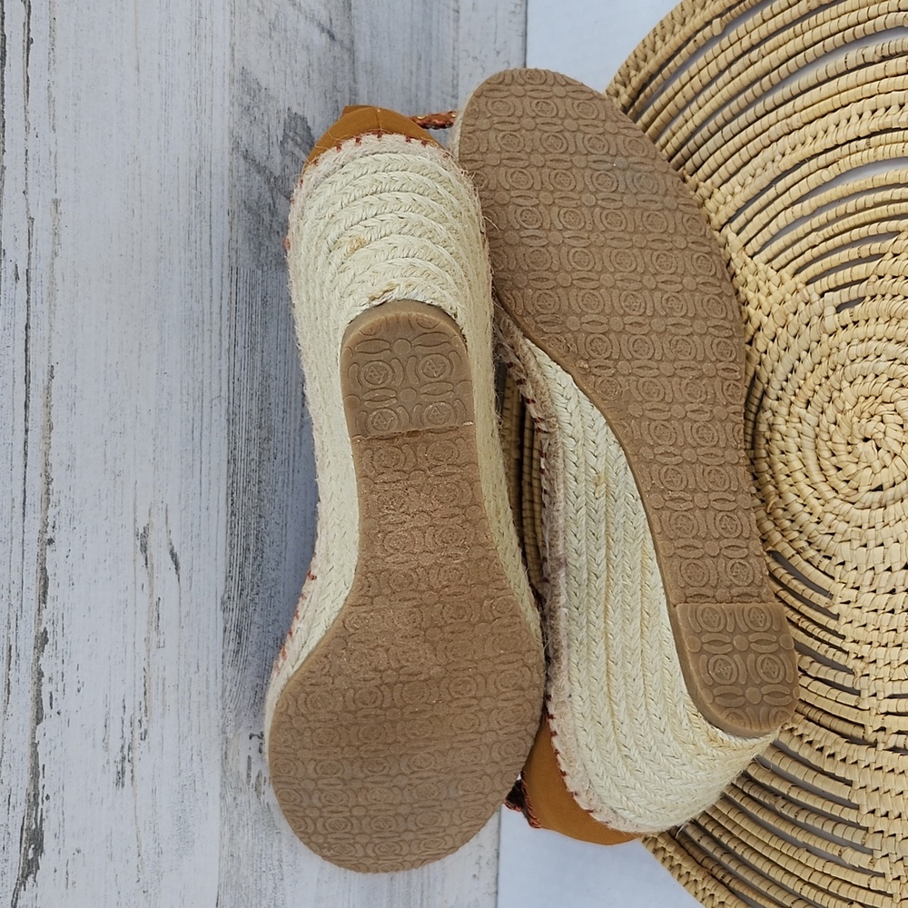 NWOT ADRIENNE VITTADINI "CHARMING" ESPADRILLE WEDGE SANDALS - Picture 9 of 12
